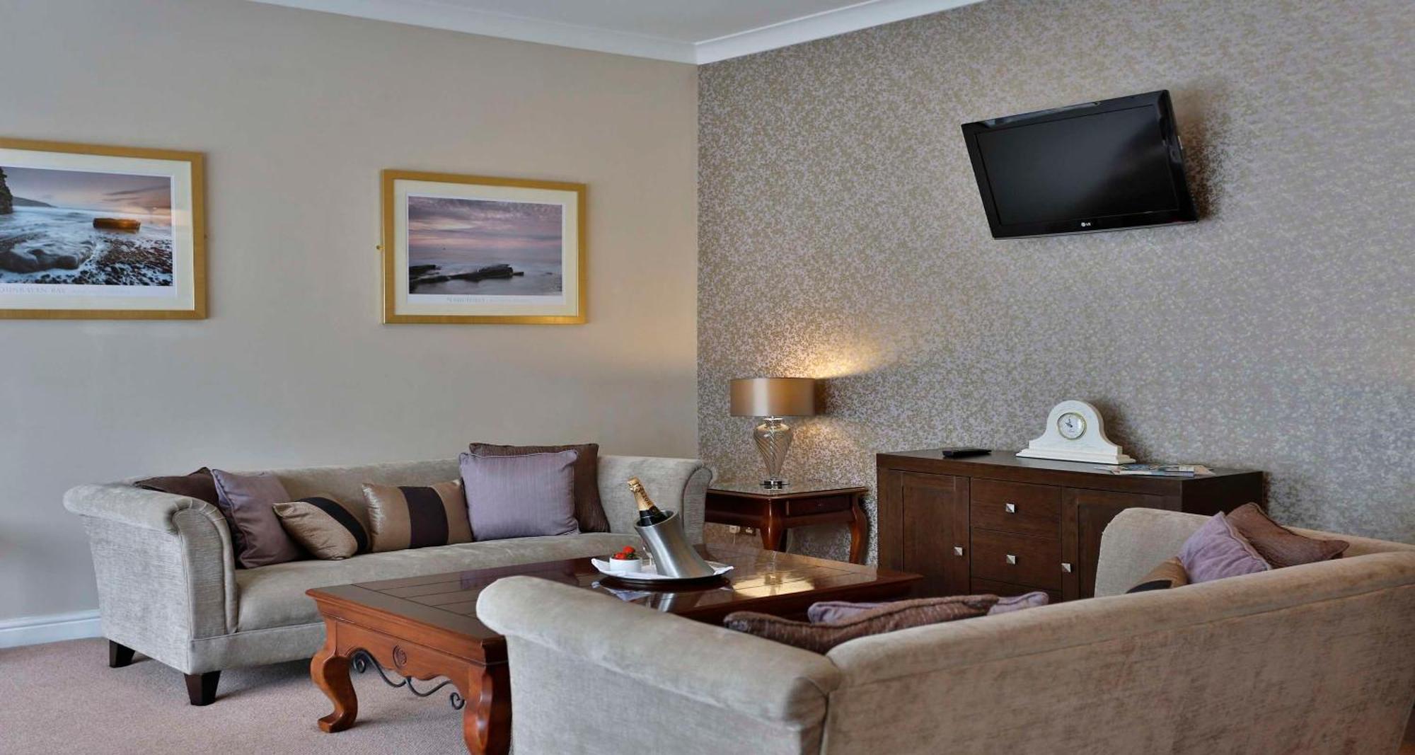 Best Western Premier Heronston Hotel & Spa Bridgend  Exterior photo